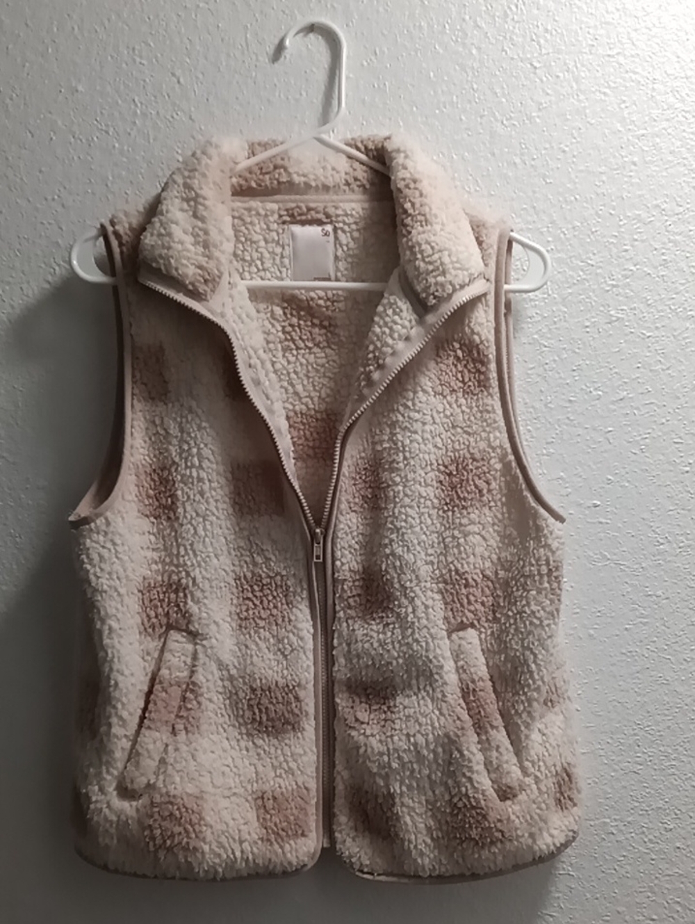Plush Sherpa Zip Front Vest in Cream and Light Brown